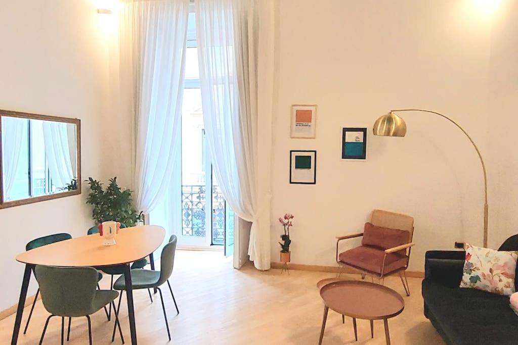 Maison In Centro Napoli Dış mekan fotoğraf